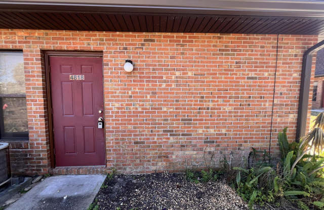 4818 Overlook Drive NE unit: 4 photos photos