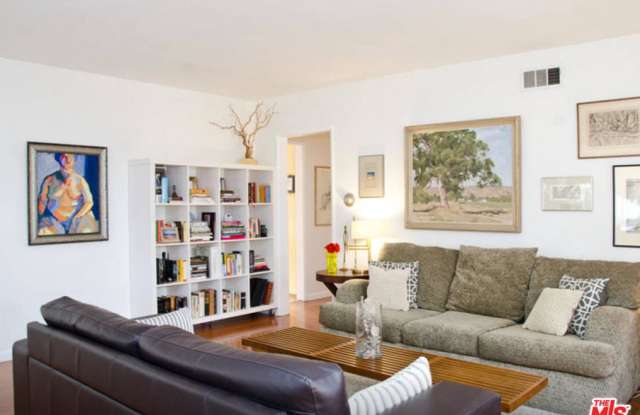 3857 MINERVA Avenue Gallery 2