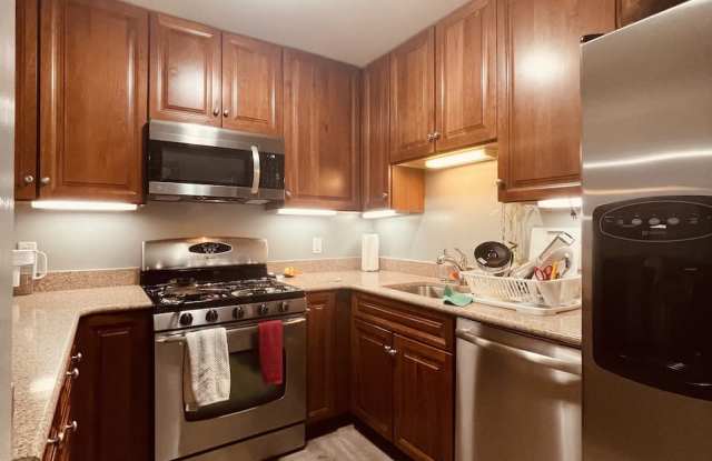 318 Rindge Ave - 318 Rindge Avenue, Cambridge, MA 02140 318 Rindge Ave - 318 Rindge Avenue, Cambridge, MA 02140