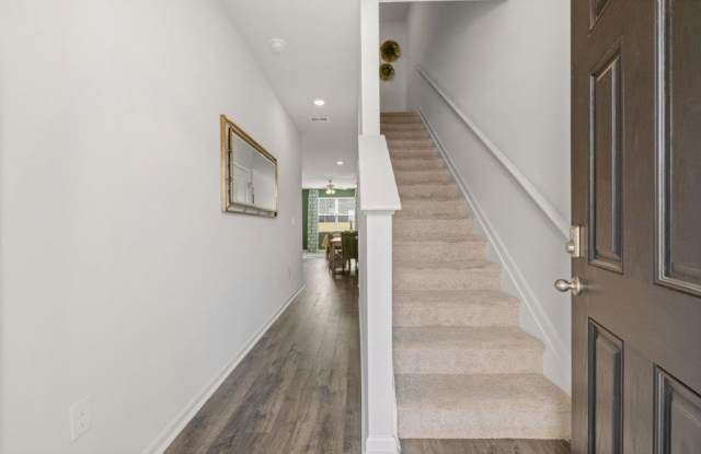 811 Grovebury Court Gallery 4