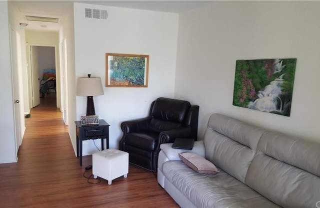 6460 Amberwood Lane Gallery 2