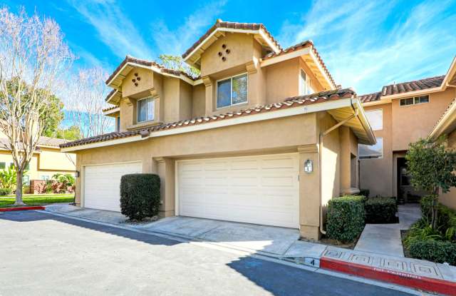 Amazing Townhome with Updates & Golf Course Views! photos photos Amazing Townhome with Updates & Golf Course Views! photos photos