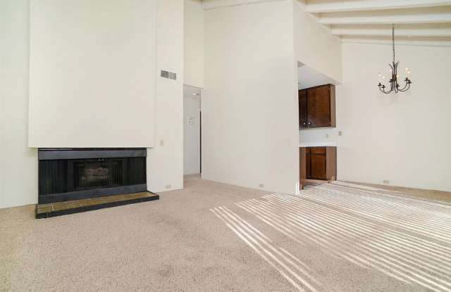 700 Woodside Lane East Ln Gallery 1