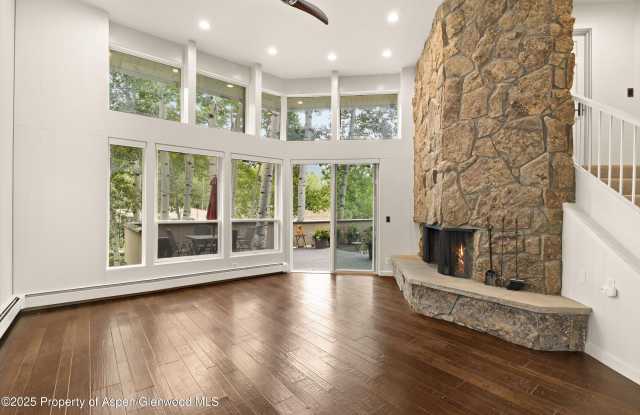 1443 Crystal Lake Road Gallery 2