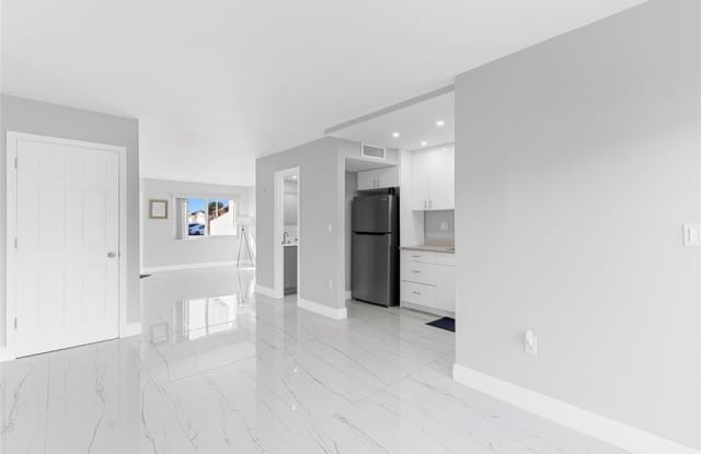 5925 SW 36th Ct photos photos