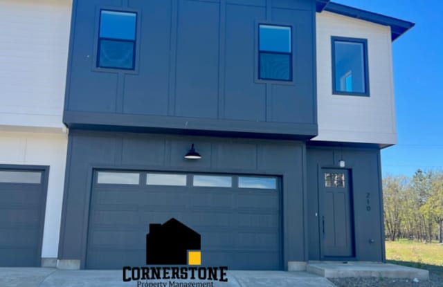 210 Bogey Lane photos photos