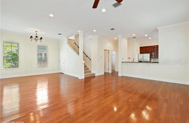 741 S MILLS AVENUE Gallery 2