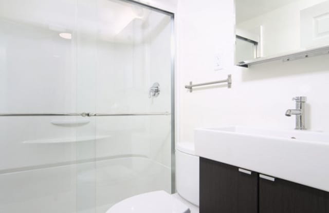 Nice 2 bed in Mission Hill Gallery 3
