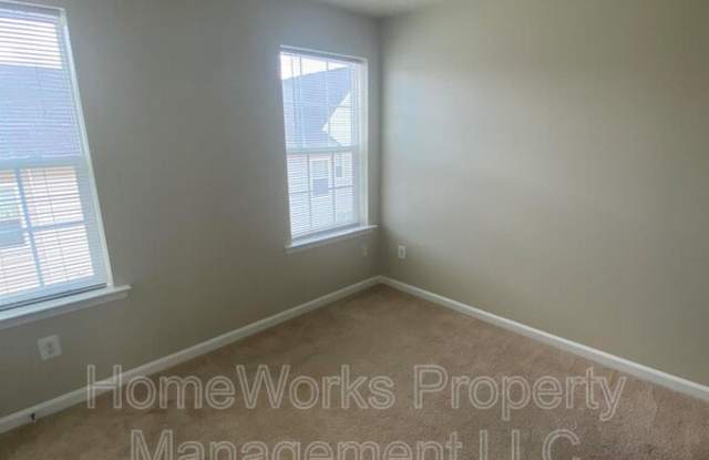 4404 Maple Wood Dr Gallery 4