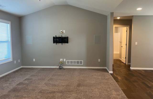 Stop Looking! Your Perfect Ashland Home is Right Here! Gallery 4