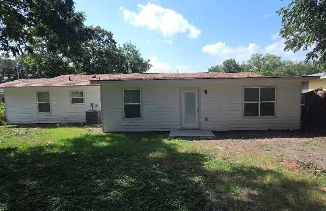 207 E Crestline Gallery 4