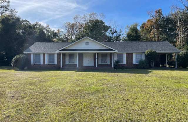 Charming Winter-Ready Home – Yours for $1,825/mo photos photos