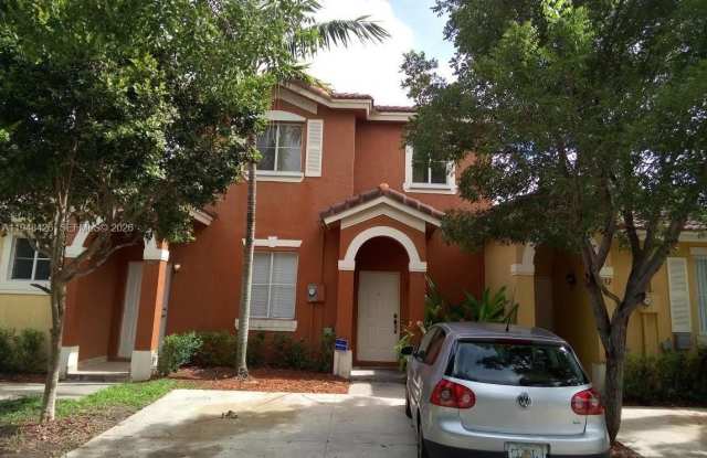 1528 SW 2nd St photos photos