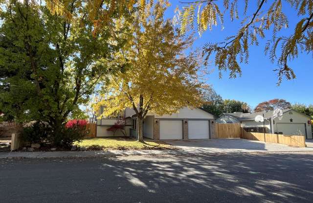 1241 W Kimra St photos photos
