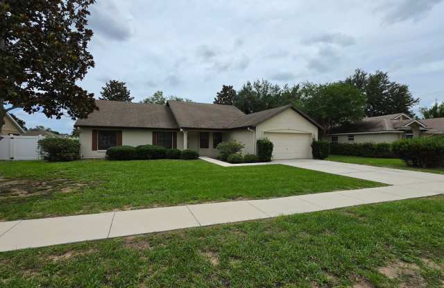Spacious 4 Bdrm / 2 BA with 2 car garage photos photos Spacious 4 Bdrm / 2 BA with 2 car garage photos photos