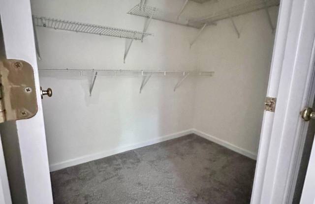 7526 COXTON Court Gallery 3