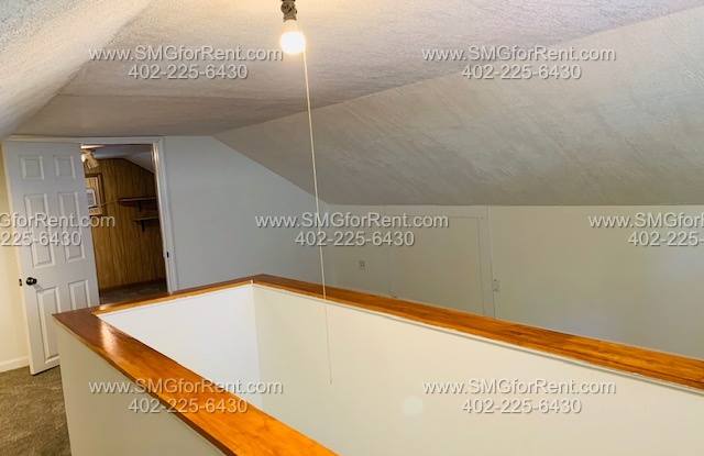 4525 Seward Street Gallery 3