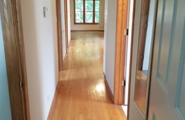 1315 North Wolcott Avenue Gallery 2