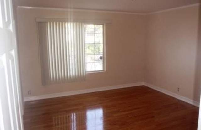 215 S Doheny Dr Gallery 2