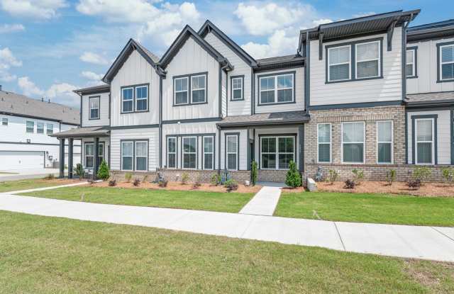 4 Bedroom Townhome in Harrisburg! Gallery 3