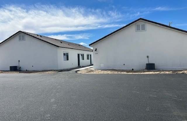 1100 S Hall Avenue photos photos