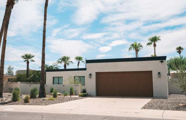 8743 E BONITA Drive Gallery 2