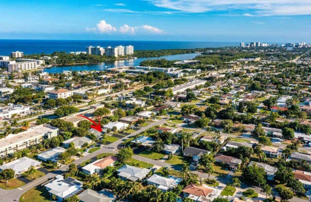 2856 NE 5th Avenue photos photos