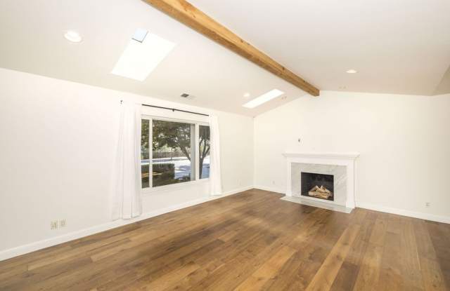 Wonderfully Updated 3 Bed, 2 Bath Home in the Willows Gallery 4