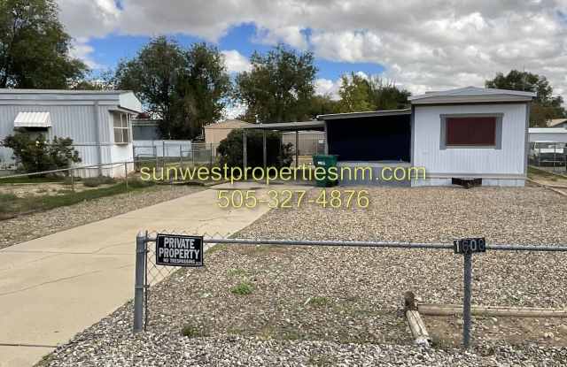 3 Bedroom, 1.5 Bathroom Mobile Home Gallery 1