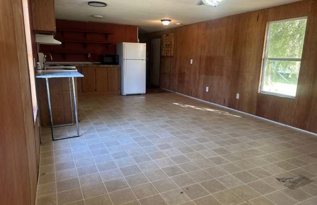 Charming 3 Bedroom 1 bathroom Mobile Home for Rent photos photos