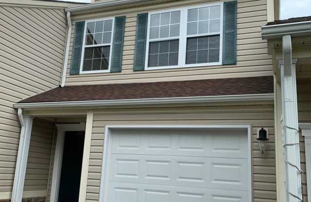 3 Bedroom, 2.5 Bath Townhouse with 1 Car Garage photos photos