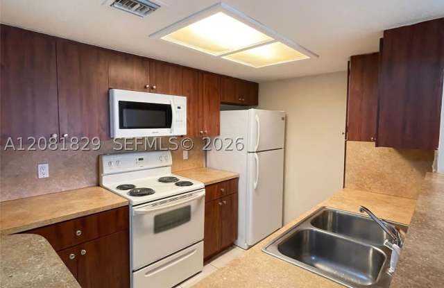 8432 Coral Lake Way Gallery 2