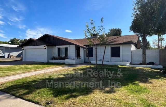 8121 N 16th Drive photos photos