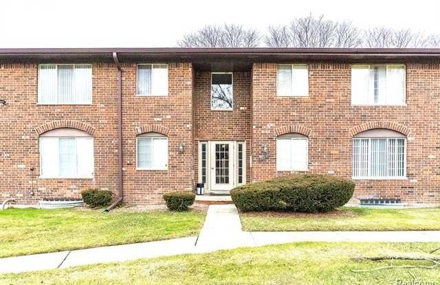 19639 W 12 MILE Road - 19639 West 12 Mile Road, Southfield, MI 48076