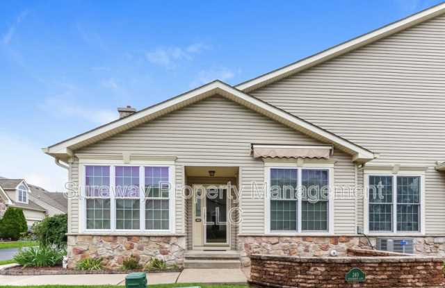 240 Sugarberry Ln photos photos