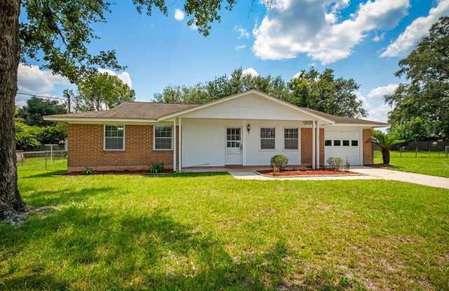 Newly Updated Home On Cul De Sac photos photos