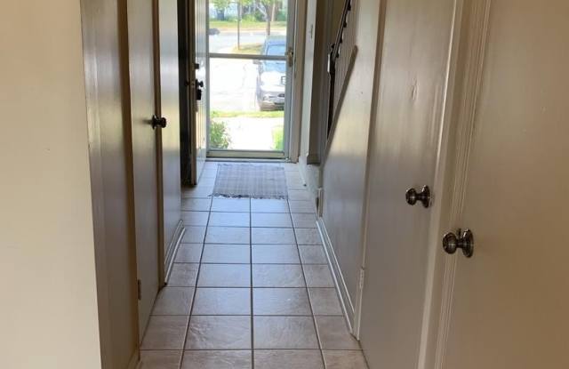 22319 MAYFIELD SQ Gallery 4