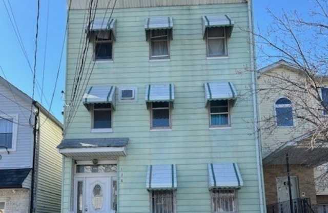 138 S Park St - 138 South Park Street, Elizabeth, NJ 07206