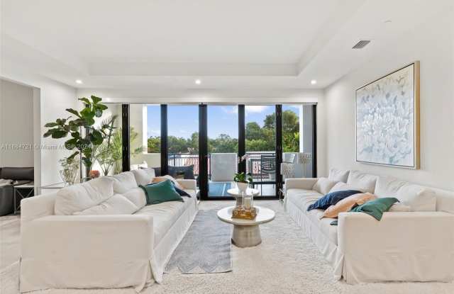 718 Valencia Ave - 718 Valencia Avenue, Coral Gables, FL 33134