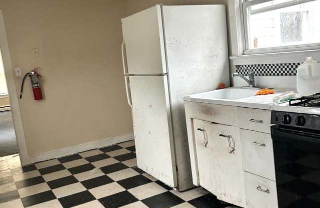 6591 RUDDEROW AVENUE Gallery 3