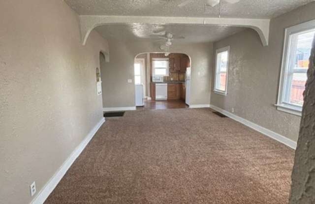 PM 145-1     2110 E. 13th Street Upper Unit Gallery 4