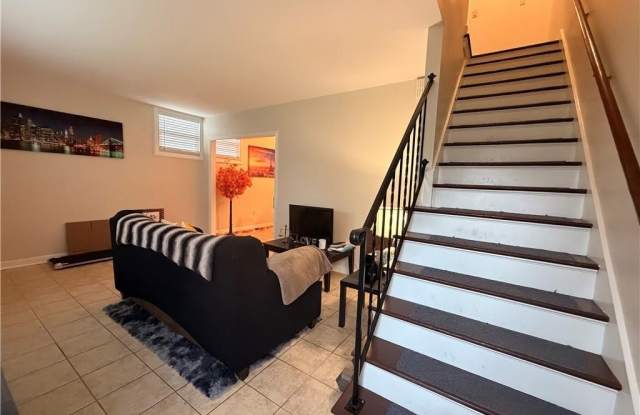 412 Bellevue Avenue Gallery 4