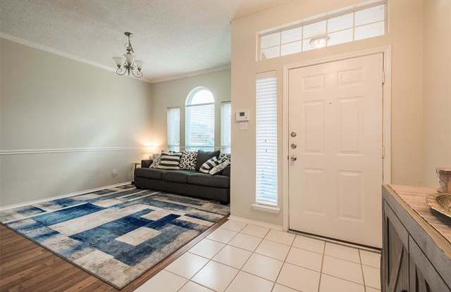 2605 Hackberry Creek Gallery 4
