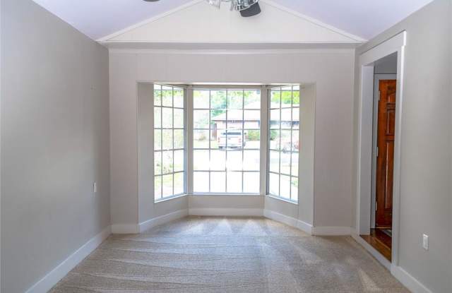2207 Chantilly Gallery 4