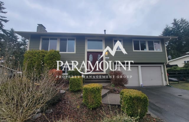 2107 Evergreen Ave SE - 2107 Evergreen Avenue Southeast, East Port Orchard, WA 98366