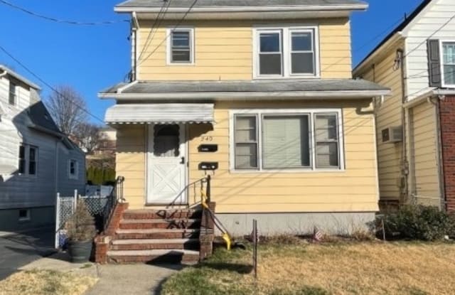 240 Mountain Way - 240 Mountain Way, Bergen County, NJ 07071