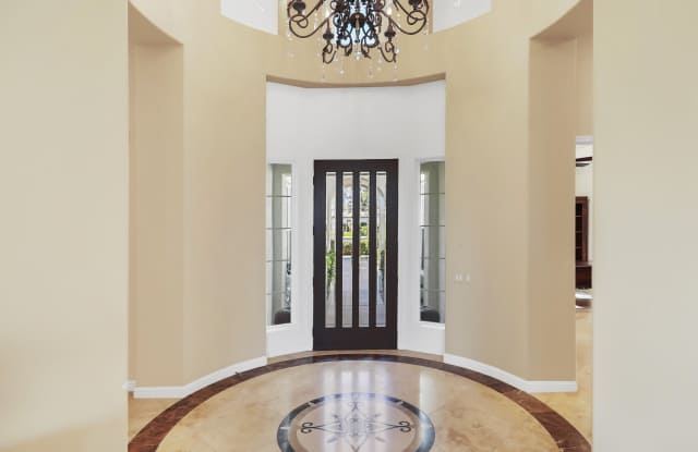51016 Marbella Court Gallery 4