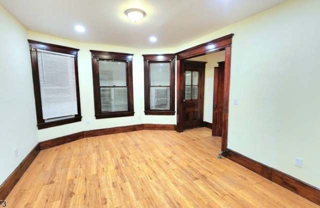 37 Park Ave - 37 Park Avenue, West Orange, NJ 07052