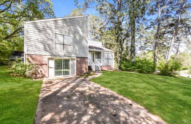 6118 Plumcrest Road Gallery 2