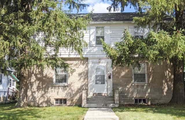 323 S. Eagleson - AVAILABLE JULY 2026 photos photos